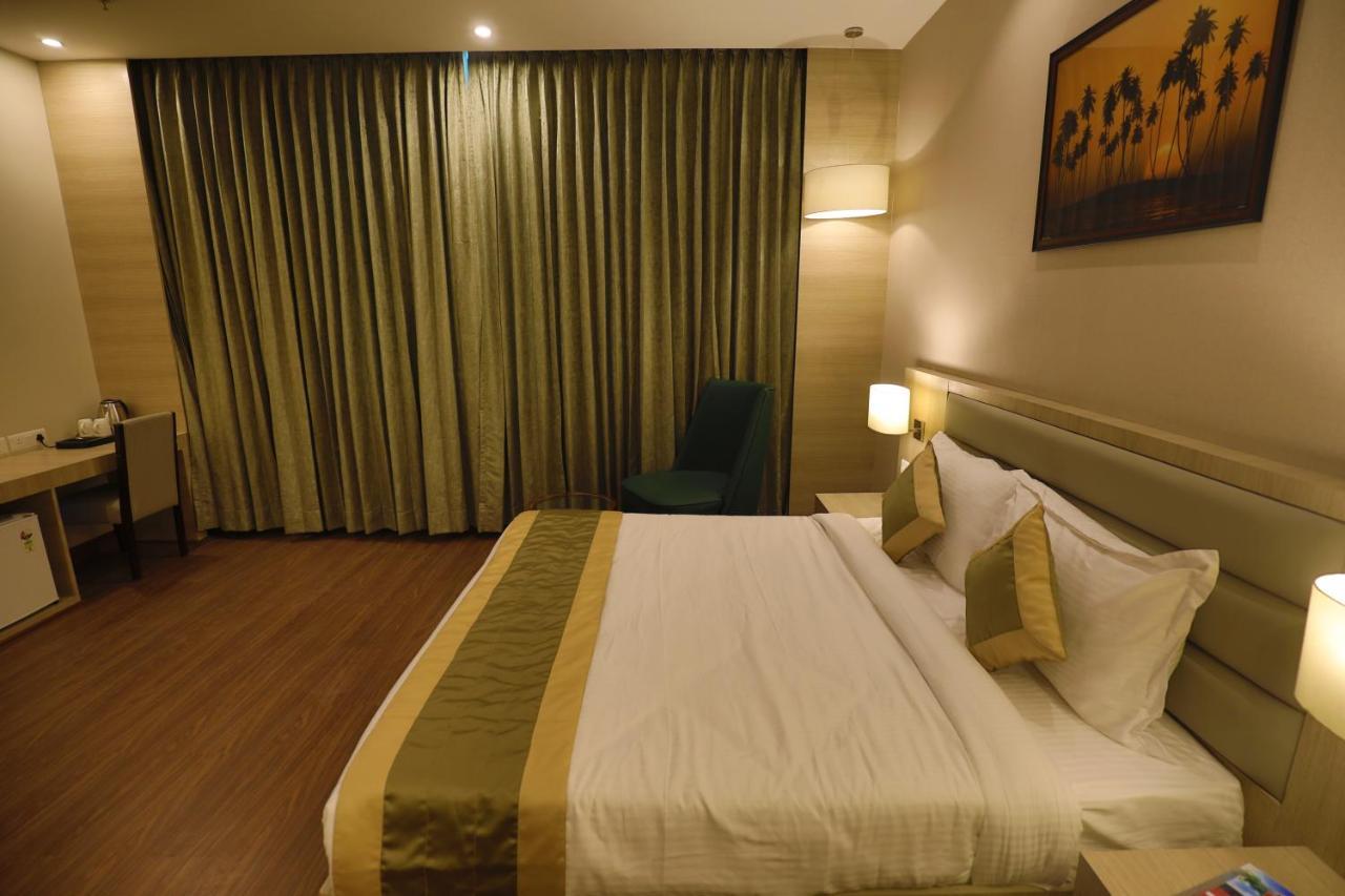 Goa Country Club Hotel Gurgaon Eksteriør billede