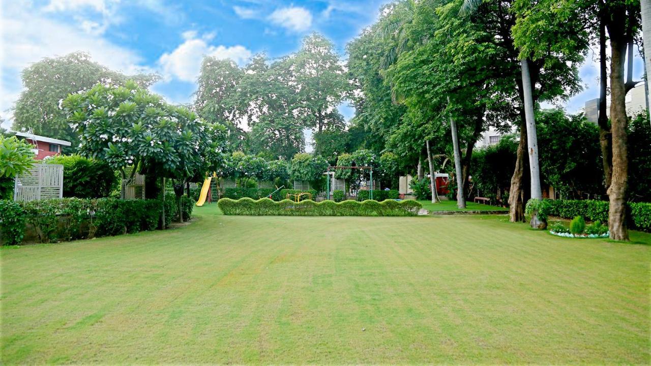 Goa Country Club Hotel Gurgaon Eksteriør billede