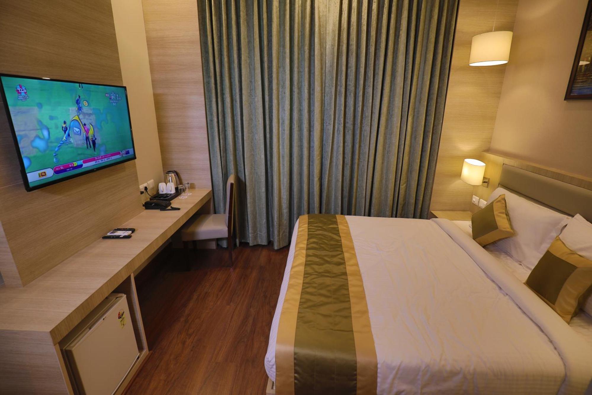 Goa Country Club Hotel Gurgaon Eksteriør billede