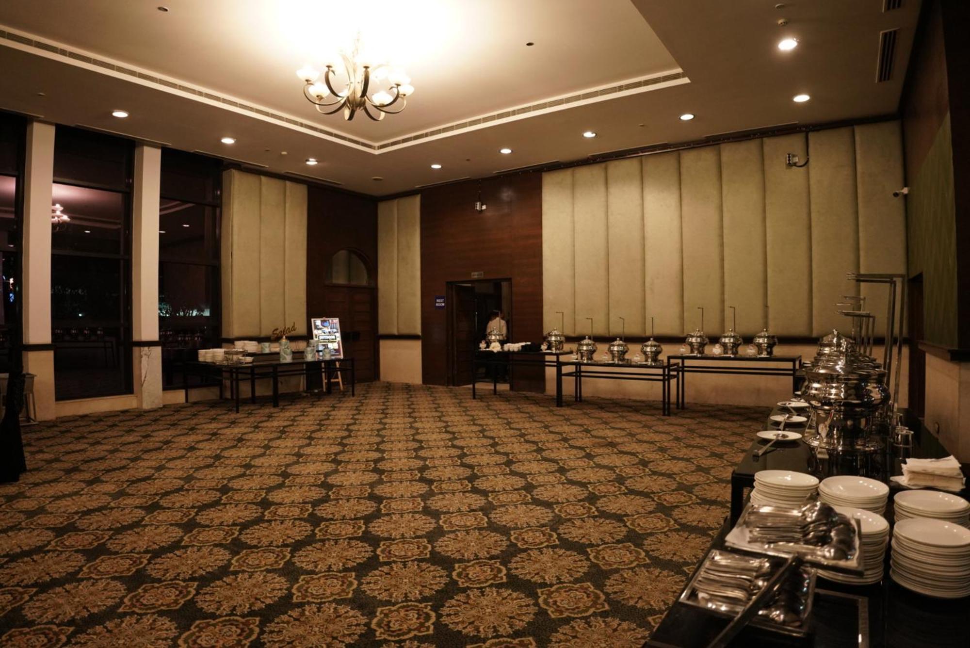 Goa Country Club Hotel Gurgaon Eksteriør billede
